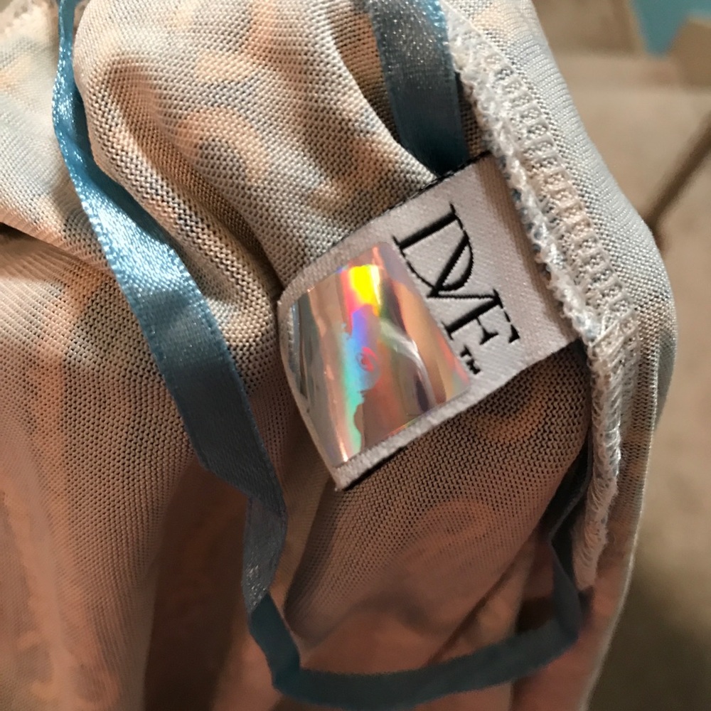 DVF Blue Silk “Julianna” Wrap Top - Picture 7 of 8